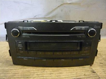 Toyota Auris E15 / 5 Türer / 1C0 Silvermet. / Radio, CD * 86120-02520 *