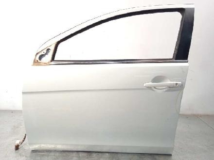 Tür links vorne Mitsubishi Lancer VIII Sportback (CXA) 5700A557