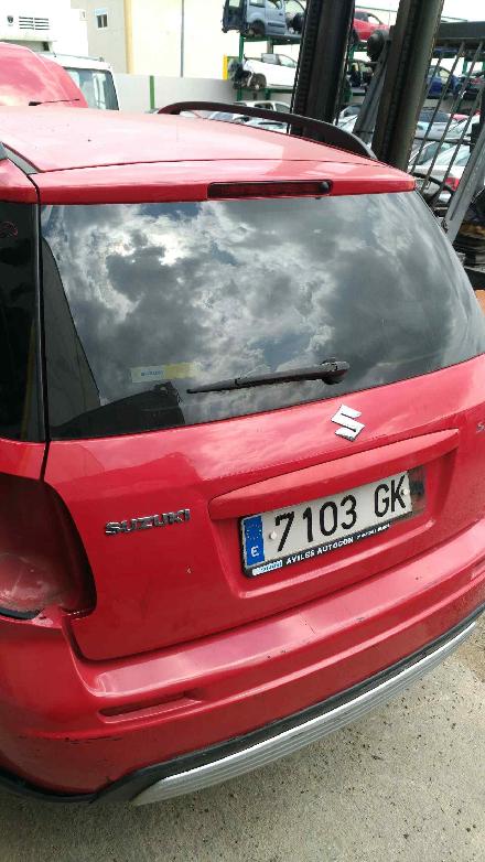 Heckklappe mit Fensterausschnitt Suzuki SX4 ()