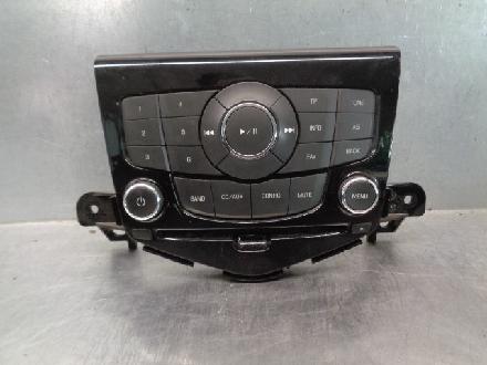 Radio 95979459 Daewoo / Chevrolet Cruze Schrägheck 1.6 16V VVT (F16D4)