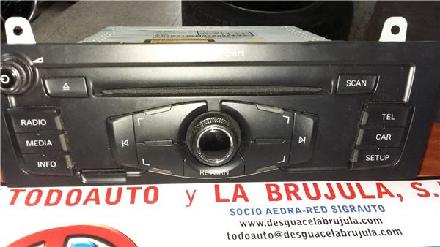 Radio 8T1035186P Audi A4 Limousine 2.0 TDI 16V (CAGA) 2009